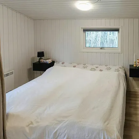 Summer House With Quiet Garden And Shared Pool Vakantiehuis